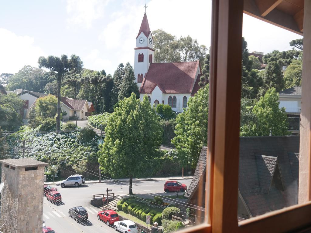 Otima Localizacao E Vista Da Cidade Gramado Exteriör bild